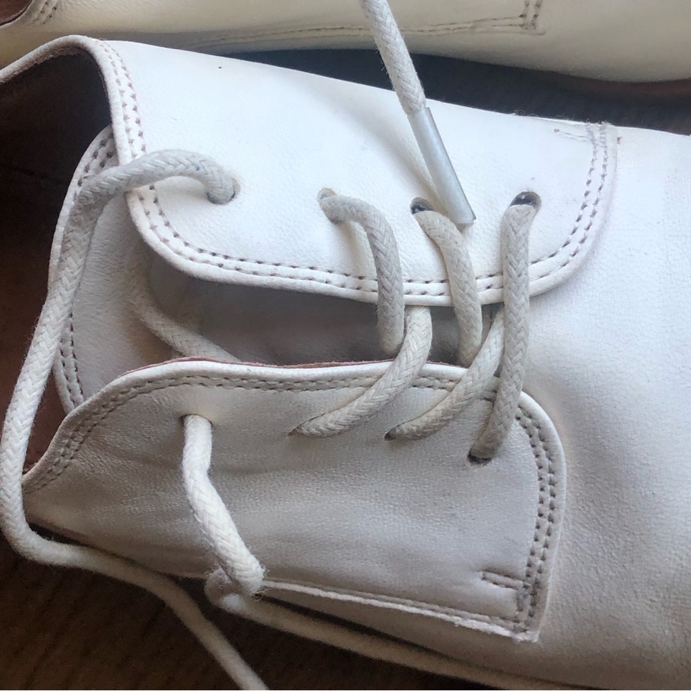 FRYE - Picture 16 of 16